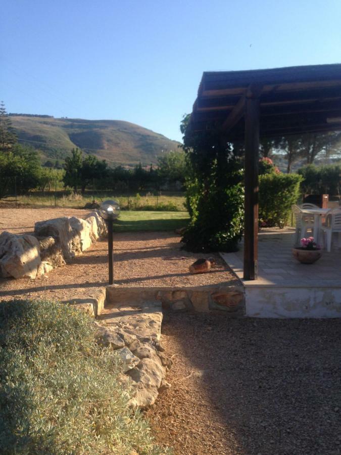 Lovely Cottage كاستيلاّماري ديل غو المظهر الخارجي الصورة