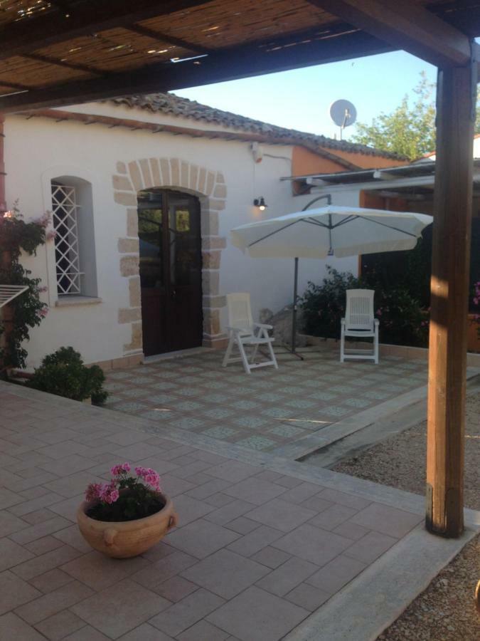 Lovely Cottage كاستيلاّماري ديل غو المظهر الخارجي الصورة