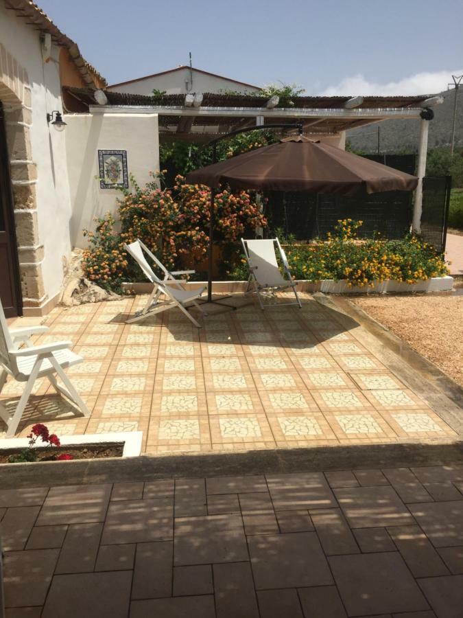 Lovely Cottage كاستيلاّماري ديل غو المظهر الخارجي الصورة